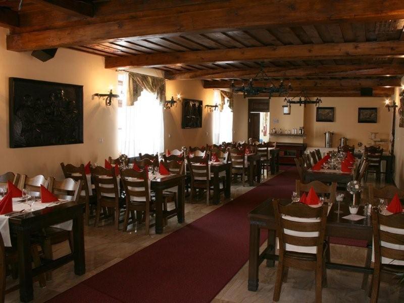 Chateau Krakovany Bagian luar foto